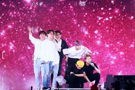 This is a package product to enjoy the live streaming and replay vod of bts's concert, bts world tour love yourself: The 7 Kings Bts Concert Bangtan Bts Bangtan Boy