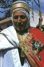 Taddart nneɣ - COMME ILS EN EXISTENT BEAUCOUP AUJOURD'HUI ET MÊME À TRÈS HAUT NIVEAU #HISTOIRE_AMEZRUY Rappelons aux amnésiques l'histoire d'un Algérien Bédouin tristement célèbre, issu d'une famille très dévouée à la