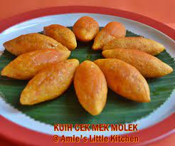 Download lagu cik me molek mp3 dapat kamu download secara gratis di metrolagu. Amie S Little Kitchen Kuih Cek Mek Molek Malaysian Food Festival Kelantan Month