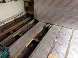 what insulation to use in floor joists