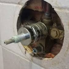 need help identifying shower valve make