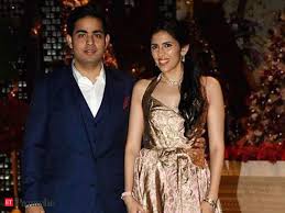 400 million aksh tokens will be offered for sale via the ico, which correspond to 40% of the total token supply. Akash Ambani Wedding Party Akash Ambani All Set To Party With Family And Friends In St Moritz Ahead Of Nuptials With Shloka