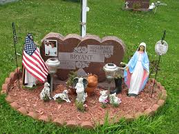 Memorial day is a very special holiday. Grave Decoration Ideas Grave Decorations Gravesite Decorations Cemetary Decorations