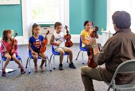 Read below to find not only a variety of free online music lessons for kids (including lesson plans for music history and music theory), but also ways to download music for free, learn an instrument, and play games with music. Music Classes For Kids In And Around Boston Mommypoppins Things To Do In Boston With Kids