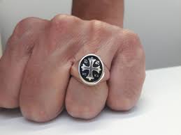 The templars were the knights of the rcc whose main job was to guard or claim jerusalem (hence the the legend says that the knights templar found evidence that jesus was married to mary. Cross Signet Jesus Christ Ring Christian Templar Knight Style Vartovar Jewelry