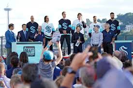 The seattle kraken will begin putting together their inaugural roster on wednesday night during the 2021 nhl expansion draft. Gz5szbekryy6xm