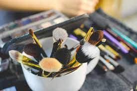 makeup kit hygiene and maintenance tips