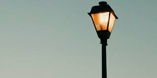 Are Street Lights Street Lamps And