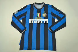 Famous players like zlatan, ronaldo, roberto carlos, and luis figo has previously been dominating the pitch while wearing the inter shirt. Inter Milan 2009 2010 Home Ucl Final Long Sleeve Shirt Free Shipping
