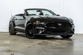 pre owned 2018 ford mustang gt premium