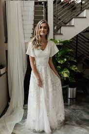 Wholesale a line sweetheart wedding dress, a line wedding dress with sleeves and big princess wedding dresses on dhgate.com are fashion and cheap. Modest Wedding Dress With Flutter Sleeves Modest Wedding Dresses With Sleeves Modest Wedding Dresses Flutter Sleeve Wedding Dress