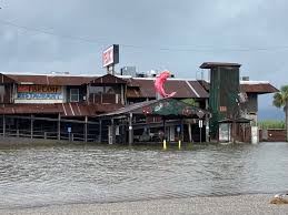 Hurricane ida has made landfall in louisiana, bringing devastating floods and violent 150mph winds. Tfaoo9g6xb8mcm