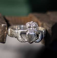 claddagh ring a symbol of ireland