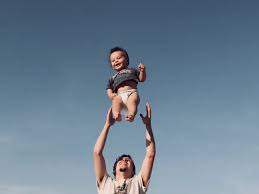 Seberapa baik ikatan ayah dan anak sangat bergantung pada sikap dan kesabaran ayah. 30 Kata Kata Untuk Ayah Yang Penuh Cinta Dan Kasih Sayang Parenting Fimela Com