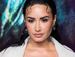 demi lovato hizo de su sufrimiento