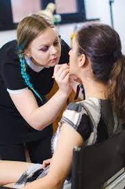 professional makeup lessons