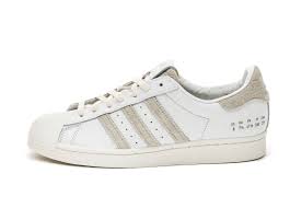 Двуслойный верх из текстиля и tpuполупрозрачные. Buy Online Adidas Superstar Premium Basics Pack In Footwear White Crystal White Offwhite Asphaltgold
