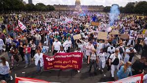 French health workers hit the streets, demand that government save public  health system : Peoples Dispatch