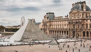exhibits at the louvre in 2023