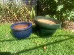 2 Earthenware Garden Pots Pots