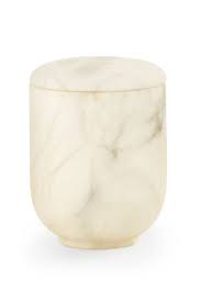 Calcite alabaster cosmetic jar topped with a lioness, representing the goddess bast; Tierurne Alabaster Jedes Stuck Ein Unikat