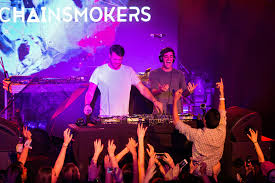 the chainsmokers perform selfie at