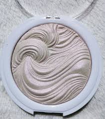 mua makeup academy shimmer highlight