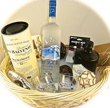 wine chagne liquor gift baskets