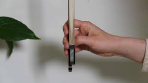 Today, i'm showing you how i've taught a lot of students how to hold a violin bow. How To Hold A Violin Bow The 6 Steps To A Perfect Bow Hold Violinspiration