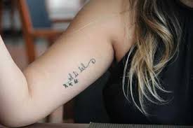 Veja mais ideias sobre tatuagem, tatuagens, tatoo. Tatuagens De Frases Masculinas E Femininas Fotos E Dicas