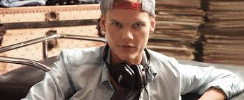 Photo de Avicii Images?q=tbn:ANd9GcTU2HlZE10sp9W1ydXAN_mRQ6-4zlrNEPSgRLTjjF1sdlfvISnQkw