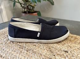 toms us size y5 womens 7 black shoes ebay