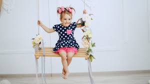 Wallpaper Cute little girl sit on swing ...