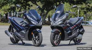 Read expert reviews, user reviews & compare with other motorcycles honda pcx 2021 is a 2 seater scooter. Review 2019 Honda Pcx Hybrid And Pcx 150 From Rm11k In Malaysia