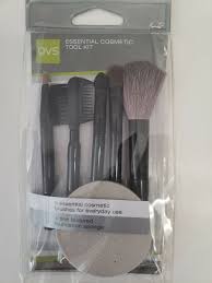 qvs essential cosmetic tool kit 5