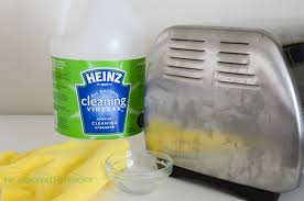 The best way to eliminate odors from the refrigerator is to rub the area with a sponge impregnated with lemon juice and let it act for five minutes. Clean With Vinegar Cleaning Stainless Steel