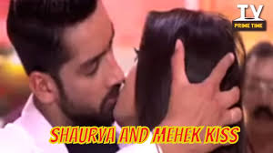 Mehek meets top chef shaurya, and while their cooking styles clash, they fall in love. Zindagi Ki Mehek Shaurya To Kiss Mehek In Front Of The Family Tv Prime Time Youtube
