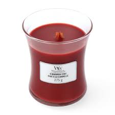 Wood wick candles give you the crackle of an open fire in the convenience of a candle. Woodwick Cinnamon Chai Medium Jar Scented Candle 275 G 9 7 Oz