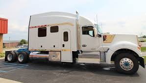 Tricked Out Big Rig Sleeper Around