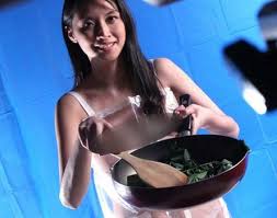 Photos: 'Naked chef' Flora Cheung in Singapore