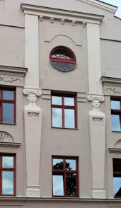 Haus kaufen in güstrow leicht gemacht: Datei Gustrow Fassade Haus Markt 30 Jpg Wikipedia