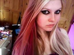 avril lavigne make up from the hot