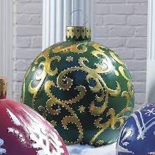 massive outdoor lighted ornaments
