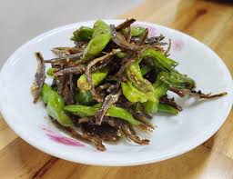 stir fried dried anchovies feat