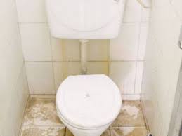 kolkata women avoid using toilets away