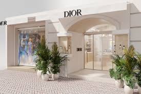 dior first beauty boutique in capri