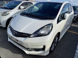 The 2010 honda fit technically does have some competition. 45841 Japan Used Honda Fit 2010 3 Royal Trading