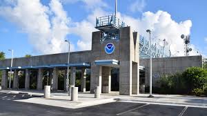 Hurrevac is the decision support tool of the national hurricane program, administered by fema, the usace, and the noaa national hurricane center. Noaa Nws National Hurricane Center Home Facebook