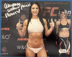 CHEYANNE VLISMAS SIGNED 8x10 Photo. MMA. Warrior Princess UFC. BAS COA. A58  | eBay