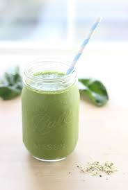 super green protein smoothie making